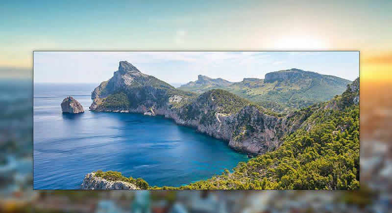 無縫拼接屏廠家需要緊跟時(shí)代發(fā)展腳步，迎來長(zhǎng)遠(yuǎn)發(fā)展