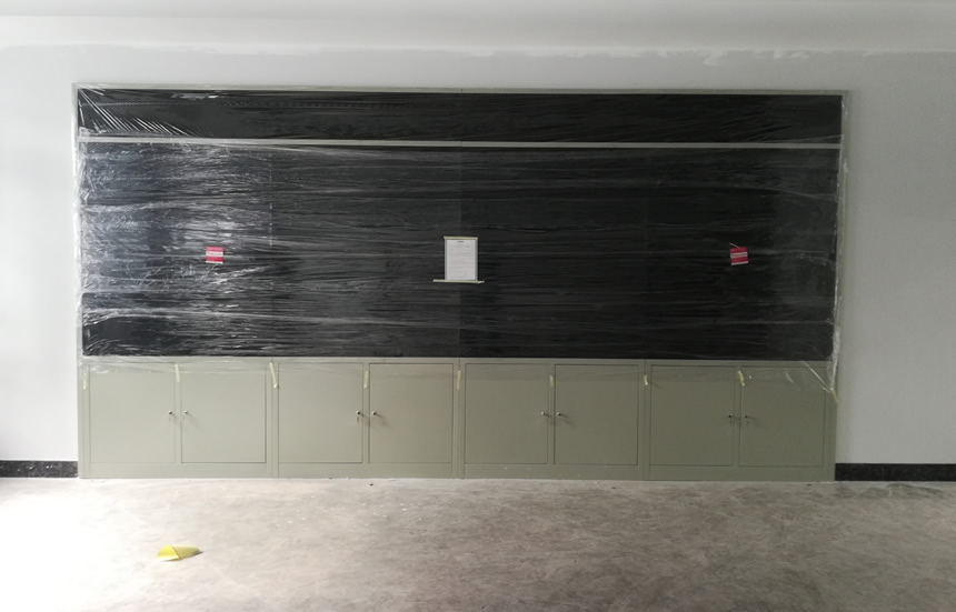 濟南歷下區(qū)交警第二中隊2x4液晶拼接屏