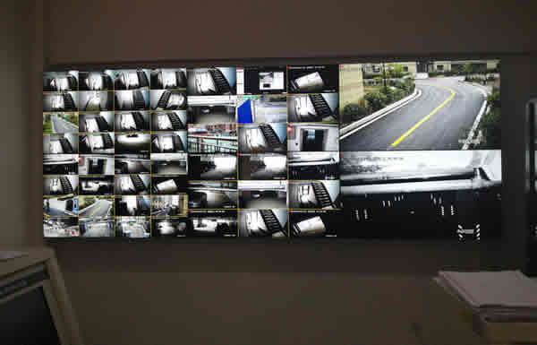 液晶拼接屏走進農村安防