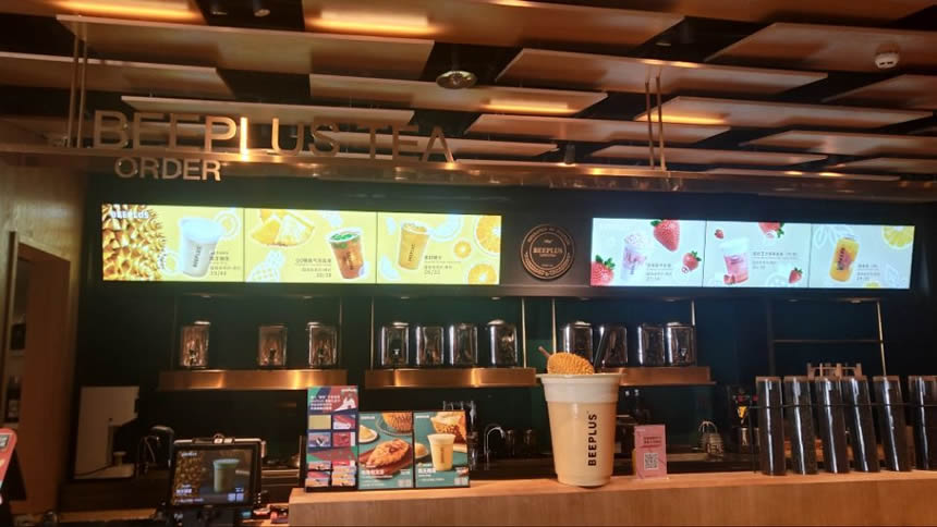 愛普樂液晶拼接屏進駐深圳南山某面包店